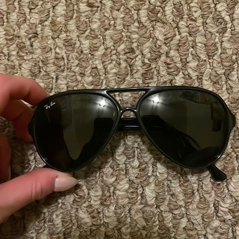 Rayban sunnies